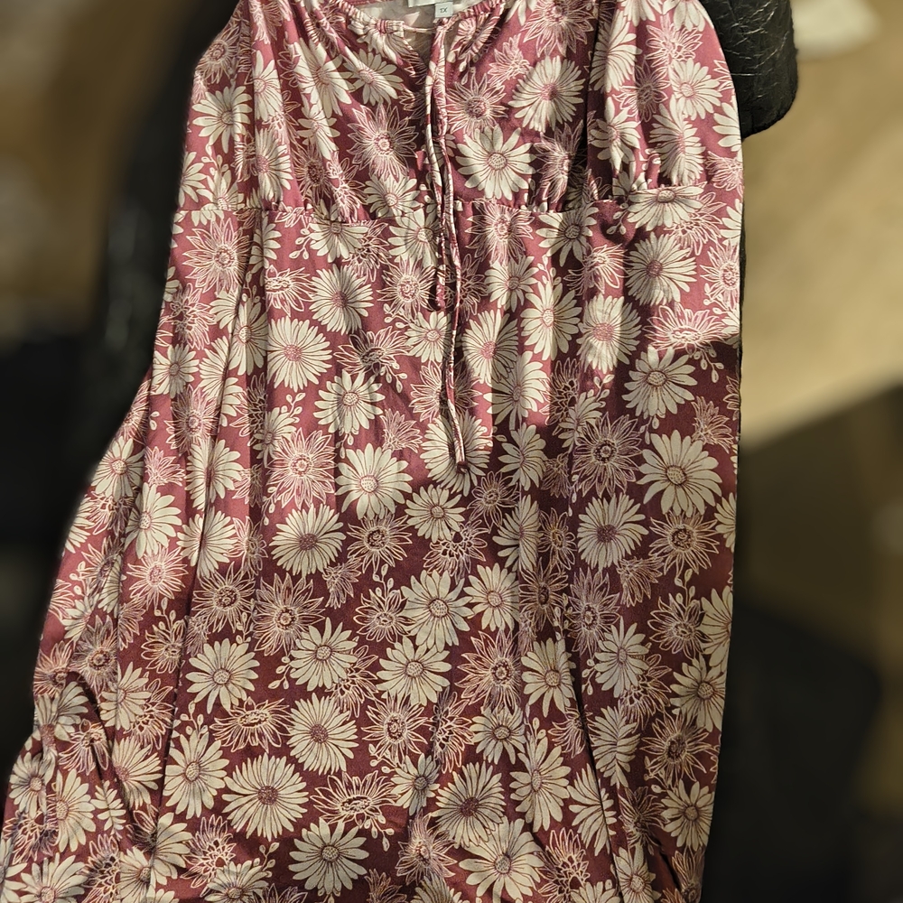 Chic Floral Midi Dress in Pink